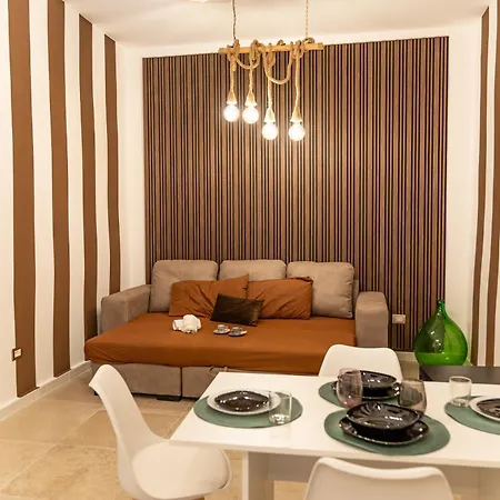 Apartment Dimora Margo - Historic Elegant Escape Mola di Bari