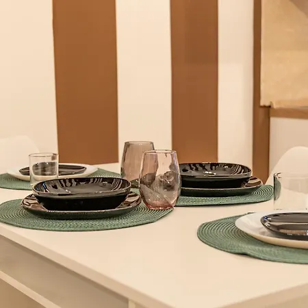 Dimora Margo - Historic Elegant Escape Apartment Mola di Bari