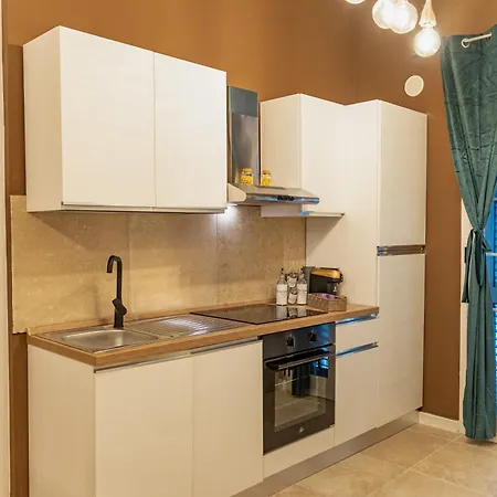 Apartment Dimora Margo - Historic Elegant Escape