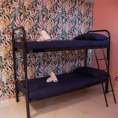 Apartment Dimora Margo - Historic Elegant Escape Mola di Bari